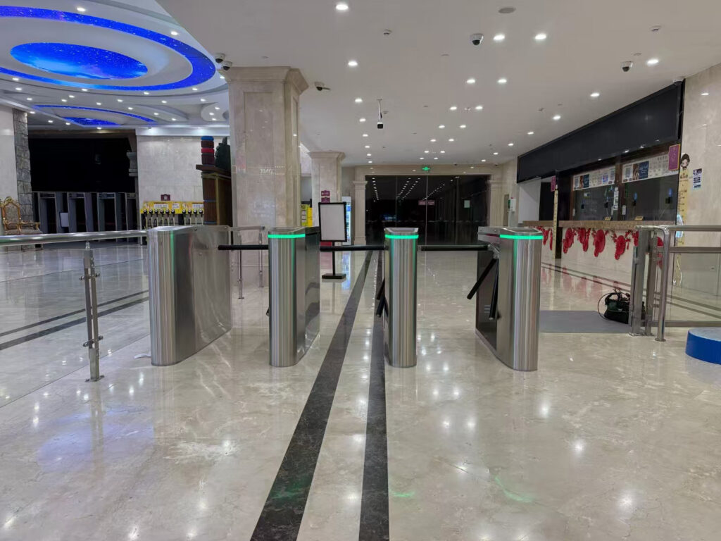 Kapaisi tripod turnstile