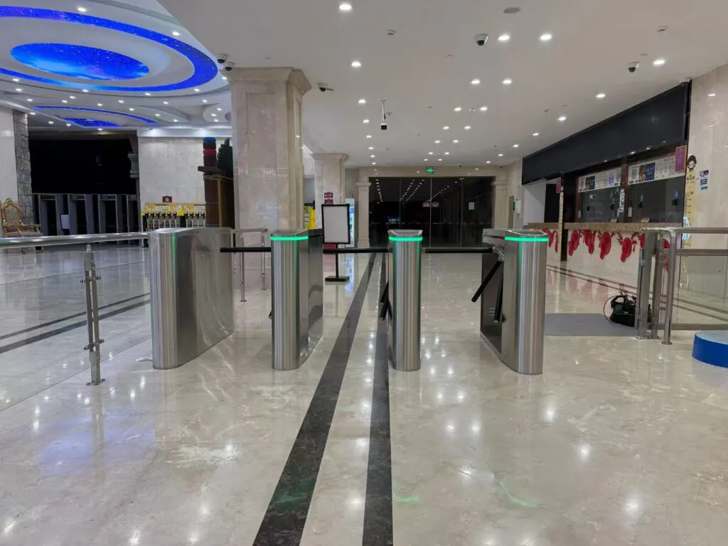 Kapaisi tripod turnstile