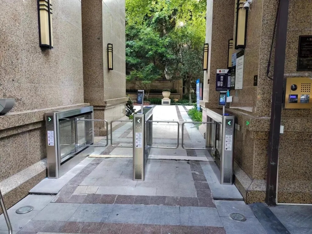 TD204J 双通道不锈钢摆臂（亚克力封板）