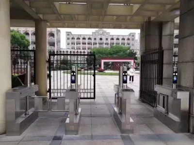 学校通行闸道 学校通行闸道